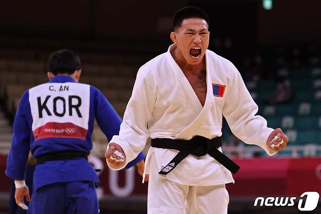한국이 2020 도쿄 올림픽 유도 혼성 단체전 16강 몽골과의 경기에서 패했다. © AFP=뉴스1