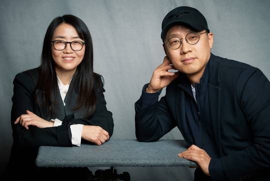 김은희 작가, 김성훈 감독(사진 왼쪽부터) /사진제공=넷플릭스