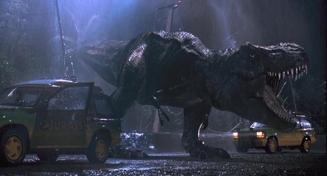 '쥬라기 공원'은 실감나는 공룡 모습으로 전 세계 영화팬을 놀라게 했다. 공룡 몸 전체가 드러나지 않는 장면은 애니메트로닉스를 활용했고, 몸이 다 나오는 장면은 컴퓨터그래픽으로 처리했다. 유니버설 픽쳐스 제공