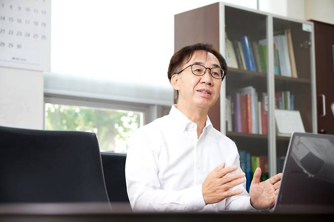 Kim Jeong-soo is the head of research and development at Dongwha Enterprise, a partner of Samsung SDI. (Dongwha Enterprise)