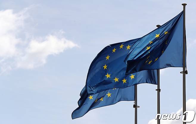 벨기에 브뤼셀에 위치한 유럽연합(EU) 집행위원회 본부 앞. © 로이터=뉴스1 자료 사진