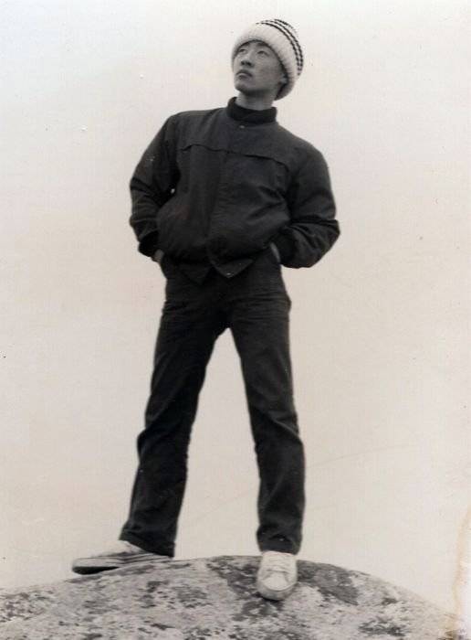 고등학교 1학년 때 서울 도봉산을 등산하며 두 손을 주머니에 넣고 포즈를 취하는 최재형 전 감사원장. [최재형 캠프 제공]