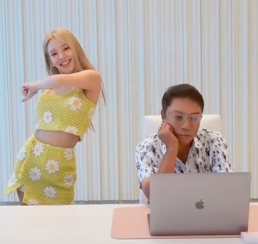 Girls Generation Hyoyeon released a new song, Lindsey Vonn, with Lee Soo-man SM Entertainments producers.Hyoyeon posted the video on his social media account on Thursday, with the caption: I love you #LeeSo-man #ReturnLeeeSo-man #Second #Second to save our Leader Second wilderness coordinates.Hyoyeon in fresh yellow color styling shows the dance machine in line with the new song Second.Lee Soo-man Producers, on the other hand, are focused on work, such as making phone calls despite the intense dance of the next Hyoyeon.There is a hot reaction to the unexpected combination. Super Junior Ye Sung said, Is it synthetic?, and Hyoyeon replied, Oh, it looks like it, our concept. He added, There are some things with Leader. According to Hyoyeons answer, additional images of the two people can be expected.Fans responded positively, including Anathema Level, Sister, King and Colorber are cool, Doubtful of eyes, No, where did you learn the Sister hashtag?Meanwhile, Hyoyeon released her new song Second on the 9th, which contains a message that it is okay to give yourself time to breathe freely in busy daily life.