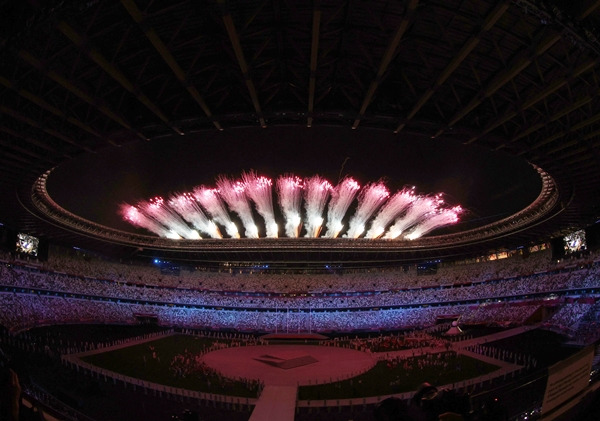 지난 9일 일본 언론에 따르면 국제올림픽위원회(IOC)로부터 일본 욱일기를 금지한 내용의 문서를 받았다는 한국 측의 주장을  도쿄올림픽·패럴림픽 조직위원회가 부정했다. 사진은 지난 8일 도쿄 국립경기장에서 열린 도쿄올림픽 폐막식. /사진=뉴스1