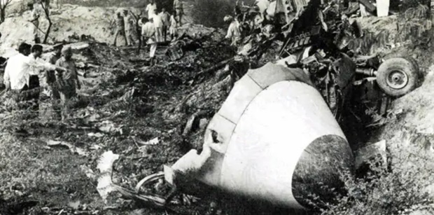 1976년 10월 12일, 인도 뭄바이에서 첸나이로 향하던 인도항공 171편 여객기가 추락했다. 이륙 3분 만에 엔진 고장으로 기내 화재가 발생하면서 회항을 결정했지만, 비상 착륙에는 실패했다. 활주로를 1000m 남겨두고 여객기가 추락하면서, 유명 여배우 라니 찬드라를 포함한 승객 89명과 승무원 6명 등 탑승객 95명이 전원 사망했다./사진=인디아투데이