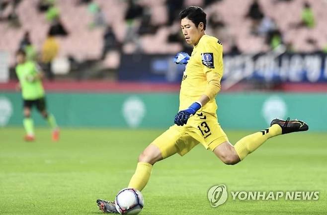 양주시민 축구단 골키퍼 박청효 (서울=연합뉴스) 프로축구 K리그1(1부) 전북 현대에 승리하며 대한축구협회(FA)컵 8강에 진출한 양주시민축구단 돌풍의 중심 박청효 골키퍼. 2021.5.27 [양주시민축구단 인스타그램캡처. 재판매 및 DB금지] jjaeck9@yna.co.kr