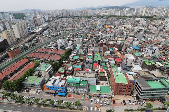 ‘도심 공공주택 복합사업’ 신규 후보지 중 한 곳인 서울 중랑구 중화동 중랑역 인근. (사진=연합뉴스)