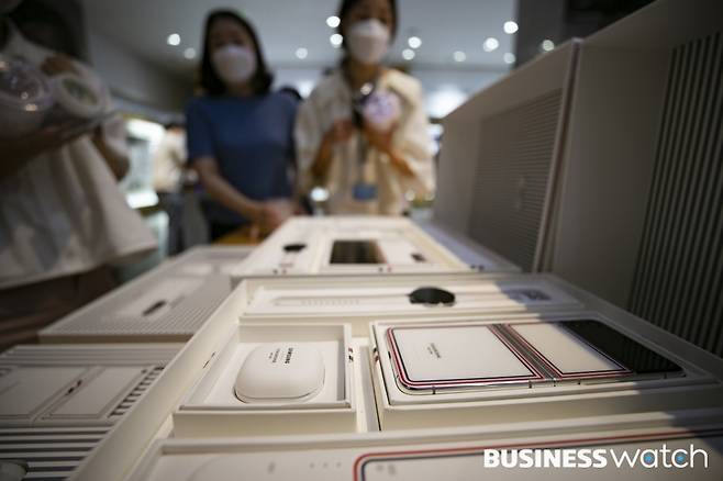 갤럭시Z 플립3 톰브라운에디션/사진=이명근 기자 qwe123@