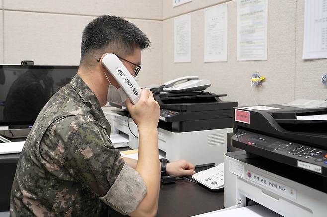 북한이 하반기 한미 연합훈련의 사전연습이 시작된 10일 오후 군 통신선과 남북공동연락사무소 채널을 통한 정기 통화에 응답하지 않았다./연합뉴스