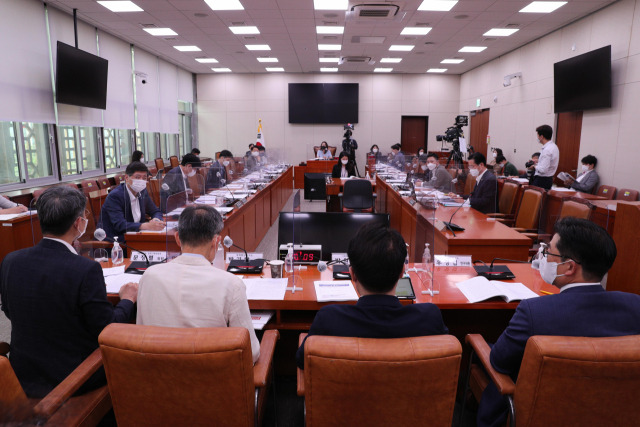 12일 국회 외교통일위원회에서 한미 방위비 분담금 특별협정 비준동의안에 대한 공청회가 열리고 있다. / 국회사진기자단