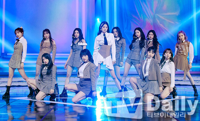 Members from the project group IZ*ONE are on a new start, breaking news of their personal activities.First, leader Kwon Eun-bi debuts as a solo singer.Ullim Entertainment, a subsidiary company, recently announced the Solo debut on the 24th with the official SNS opening of Kwon Eun-bi.As an IZ*ONE leader, Kwon Eun-bi, who has been recognized for his outstanding dance and singing skills and has become an Olaunder, is already looking forward to what he will show as Solo.Choi Ye-na also scooters as Solo; according to Hwa Entertainment on its agency, Choi Ye-na is spurring preparations for the album for Solo debut in the second half of this year.The specific schedule is being discussed.Choi Ye-na has been evaluated as having the ability to include vocals, dances and rap through IZ*ONE activities.As an artist with a lot of potential, it is also expected to be a solo singer.Jo Yu-ri has been active as a singer, including participating in OST.In June, he was the singer of JTBCs drama Monthly House OST Story of Earth (STORY OF US) and immersed the romance of the drama in a unique warm tone.Lee Chae-yeon will appear on Mnet Street Dance Reality Survival Street Woman Fighter, which will be broadcasted on the 24th.In particular, Lee Chae-yeon said, I can do idol well through the teaser video that was released earlier, and threw out the release ticket, and soon he was crying I can not do it.Kang Hye-won challenged the performance. He appeared as an opponent of Actor Dong-hwi in the music video of singer Park Jae-jungs single album Hobbies released on the 27th of last month.Kang Hye-won, who appeared in the music video of another singer for the first time after debut, made a strong impression by showing delicate emotional performance with his unique charm.WebDrama is considering appearing When I Loved Iljin.In addition, Center Jang Won-young is active as a CF star such as cosmetics, and Kim Chae-won recently reported the visual status through fashion magazine picture with Kwon Eun-bi.Ahn Yoo-jin and Kim Min-joo are meeting with fans as SBS popular song and MBC show! music center MC respectively.Japanese members such as Hitomi Honda, Nako Yabuki, and Sakura Miyawaki are returning to their hometowns.Among them, Miyawaki Sakura has opened a YouTube channel after graduating from HKT48 and is communicating with fans with various contents.As such, IZ*ONE members are making their own stand in earnest. Attention is focused on the members movements in the second act.