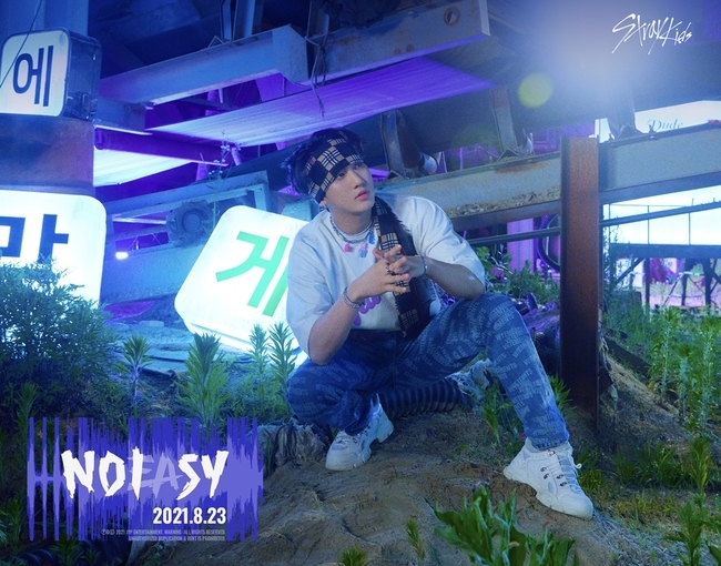 Stray Kids has unveiled a new visual featuring free-spirited energy ahead of their comeback.JYP Entertainment posted eight different teaser images of Regular 2 album NOEASY (Noji) on the official SNS channel of Stray Kids at 0:00 on August 15.The teaser was a hot response from domestic and foreign fans because it had a different atmosphere from the individual image that showed the styling and charisma of the colorful red suit that was opened earlier.Stray Kids drew attention by radiating hip-hop swag with a confident expression.It has a unique sensibility with costumes that match witty objects such as bead bracelets and plastic toy chains.In addition, the phrase in the colorful neon signboard was only partially revealed, raising questions about what it would mean.On the 23rd, Stray Kids will release the title song Songer of the second Regular album and solidify the reputation of Marathon genre pioneer.The new song contains the MZ generation of people who are willing to shout their own sounds to those who give a good name to others lives.The teams production group Three Lacha (3RACHA), composed of Bang Chan, Changbin and Han, participated in the song work, doubling the richness, and adding the grandeur unique to the brass instruments to the colorful sound of traditional Korean music.Especially, it is noteworthy that those who have won Mnet Kingdom: Legendary War (hereinafter referred to as Kingdom) with high quality performance as well as production will be able to show their all-around talent.Shinbo, who has been named on all member credits, proves the true value of self-production group.They are showing extraordinary confidence with the signature teaching content UNVEIL: TRACK (Unvale: Tracks), which gives a glimpse of the atmosphere and sound source of the new album before the official release.Some sound sources, including the unit songs Gone Away (Han, Seungmin, Aien) (Gon Away), Surfin (Rino, Changbin, Felix) (surfing), DOMINO (Domino), etc., starting with the intro tracks CHEESE (Cheese) invited to Stray Kids domain The video was released to expect a wide range of musical spectrum.Stray Kids is the first album to be released in 2021 after winning the final throne of Kingdom, and is receiving enthusiastic attention from global K-pop fans.Prior to the comeback, we will hold Kingdom Week, which will show various contents such as talk show, real variety, and comeback show, and celebrate the championship.The program will be available at Mnet KINGDOMWEEK: at 5:30 pm every day from 17th to 23rd.