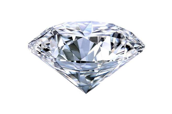 GS25가 편의점 업계 최초로 추석선물용 다이아몬드를 판매한다. GS25 제공