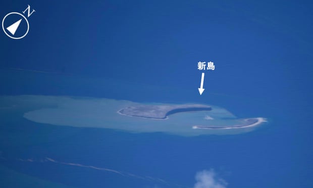 일본 현지 과학자들은 도쿄에서 남쪽으로 1200㎞ 떨어진 해저에서 화산이 폭발하면서 새로운 섬이 생겨났다고 밝혔다.