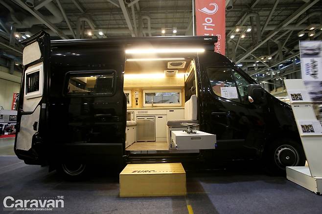 6월 벡스코에서 열린 '2021 코리아캠핑카쇼' 유로마스터 21 공개 모습