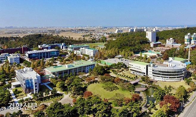 정량평가 최고점 맞고도 일반재정지원대학 탈락..군산대 
