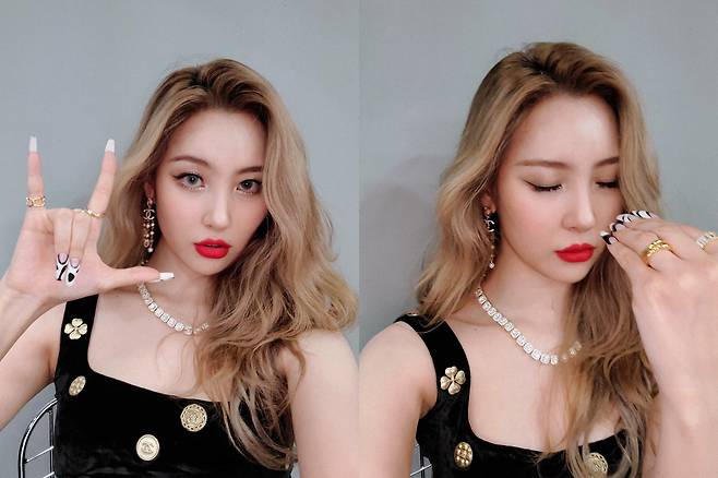 Singer Sunmi shows off her beautiful looksOn the 22nd, Sunmi posted several photos on her SNS, where Sunmi is taking selfies as she was dressed in a music broadcast.Sunmi, who has a strong charisma with a colorful beige hairstyle, completed her unique Aura with Cat eyes and red lip.The black costume of the gold decoration point and the colorful luxury earrings further illuminated Sunmis styling.In that appearance, fans praised it with comments such as attractive, too pretty and styled kick.Meanwhile, Sunmi released her mini-album 1/6 (one-sixth) on the 6th and is appearing as a master on Mnets Girls Planet 999: Girls Daejeon.