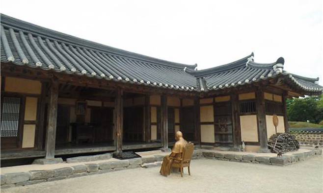 솔뫼 성지의 김대건 신부 생가.