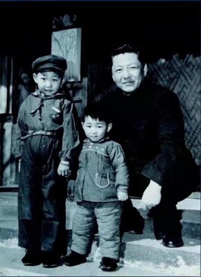 File photo of Xi Zhongxun (R) with his sons Xi Jinping and Xi Yuanping. (PRNewsfoto/CCTV+)