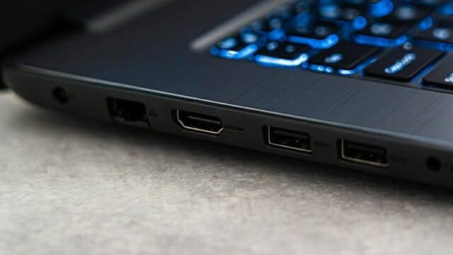 USB 단자에 기기를 꽂으면 자동 설치되는 프로그램을 통한 권한 상승 공격 방법이 계속 드러나고 있다. (사진=펙셀즈)