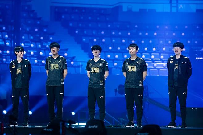 [롤드컵 선발전] RNG, WE 3대0 꺾고 3번 시드로 진출