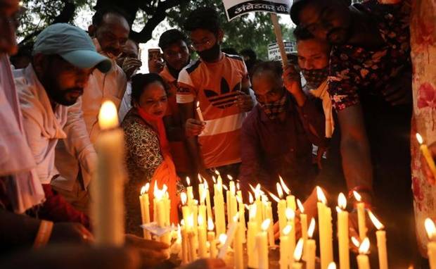 지난달 1일에는 인도 델리에서 9살 소녀 강간살해 사건이 발생했다. 사진은 같은달 8일 항의 시위에 참석한 주민들의 모습./로이터 연합뉴스