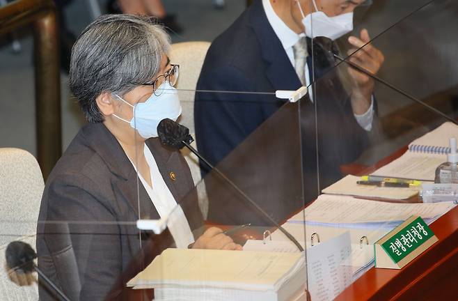 정은경 질병관리청장이 7일 서울 여의도 국회에서 열린 예산결산특별위원회 전체회의에 참석하고 있다. /연합뉴스