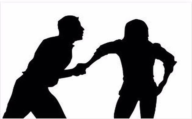 우리나라에서는 2008년 특정 성범죄자를 대상으로 전자 발찌 착용을 강제하는 제도가 시행되었다, 출처= sxc.hu