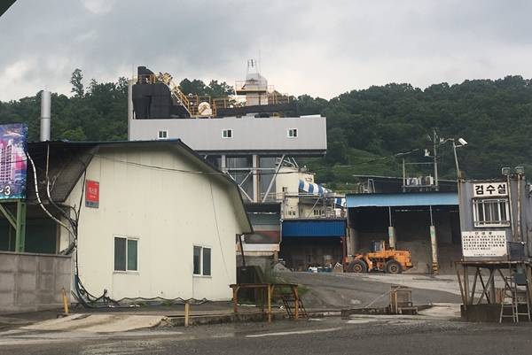 경기도 양평의 모 업체의 경우 다환방향족 탄화수소류가 기준치(10ng/㎥)이상 검출돼 경기도로부터 폐쇄명령을 받았고 20억원을 사용해 저감장치를 설치했지만 기준치의 이상 검출돼 폐쇄명령을 받고 현재 대법원 계류 중이다. / 사진=김동우 기자