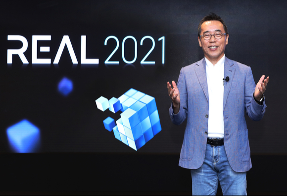 황성우 삼성SDS 대표이사가 삼성SDS 잠실 캠퍼스에서 'REAL(리얼) 2021' 환영사를 하고 있다 [사진=삼성SDS ]