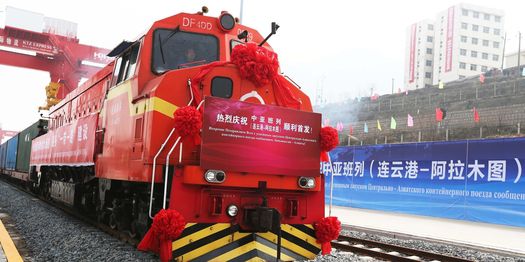 중국과 중앙아시아~유럽을 잇는 '일대일로' 프로젝트의 하나로 중국 동부 장쑤성의 렌윈항(连云港)에서 카자흐스탄 알마티(阿拉木图)까지 개통된 열차/조선일보DB