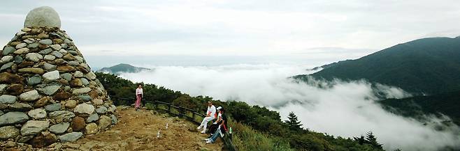 지리산 노고단 정상. 인터넷으로 사전예약해야 된다.