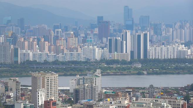 오후 서울 남산에서 바라본 아파트 단지 모습들 [연합]