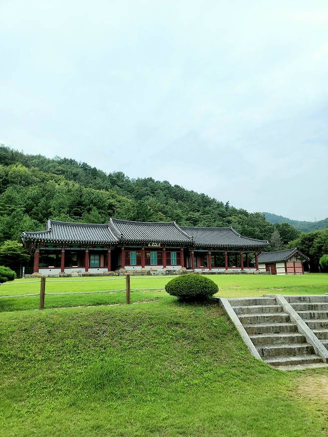 문산관