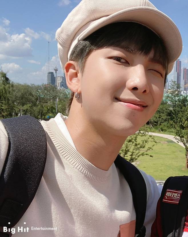 '사랑보다 더 남준해♥' 방탄소년단 RM 28번째 생일 맞아 전세계 팬들 기부·광고 축하..RM "고맙습니다"
