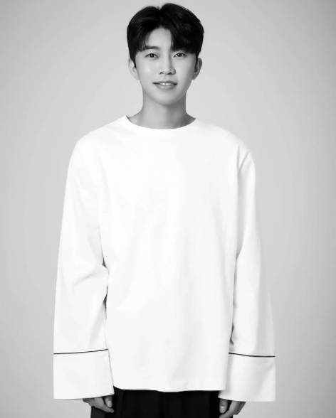 임영웅 "앞으로의 여정도 사랑하는 팬 여러분과 함께" 새출발 소감