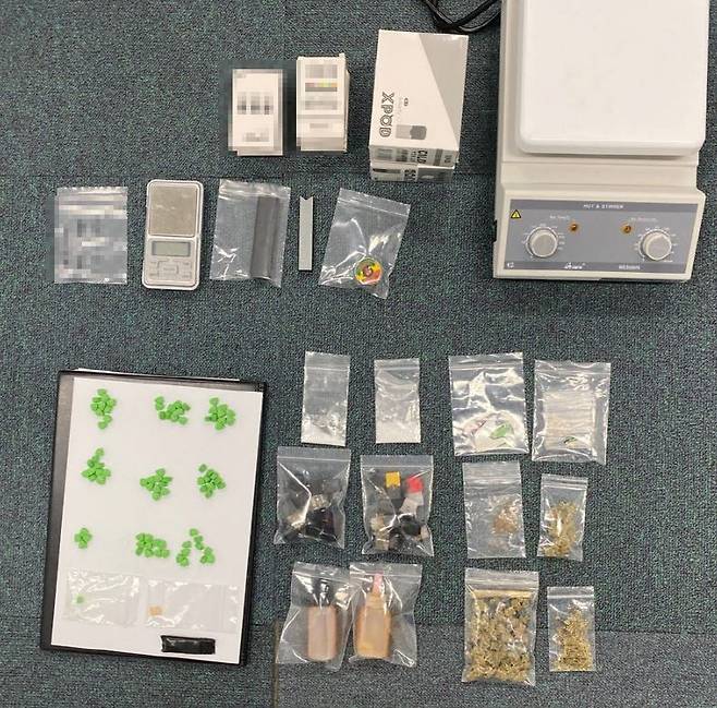 부산경찰청 마약범죄수사계가 판매조직으로부터 압수한 대마와 액상대마, 엑스터시, 케타민 등 마약류. /부산경찰청
