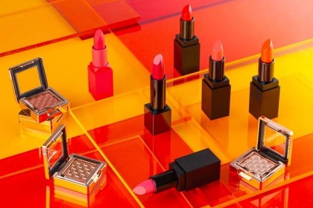 국내 화장품 관련주들이 3분기 실적 부진 전망 등으로 약세를 나타내고 있다. 이미지=게티이미지뱅크