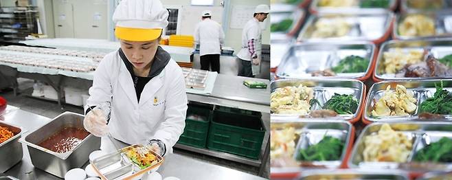 전북 전주시가 운영하는 ‘밥 굶는 아이 없는 엄마의 밥상’에서 봉사자들이 식사를 준비하고 있다. 전주시 홈페이지 갈무리