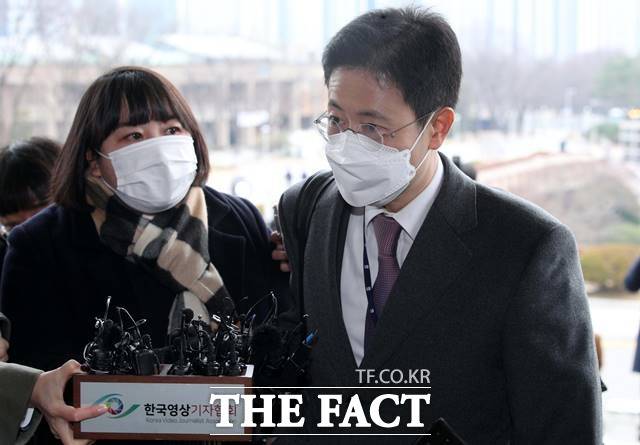 손준성 대검찰청 수사정보정책관이 지난해 12월 10일 오전 경기 과천 법무부 청사로 들어가고 있다. 2020.12.10. /뉴시스