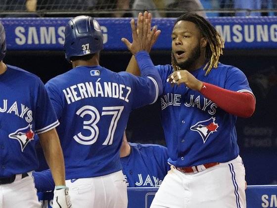 14일 탬파베이전에서 45호 홈런을 친 블라디미르 게레로 주니어. [로이터=연합뉴스]