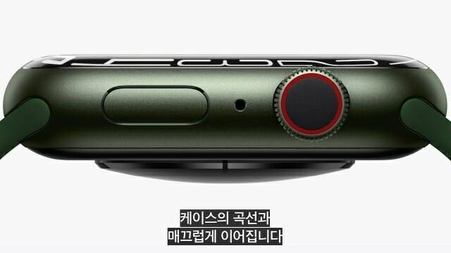애플워치 시리즈7이 각진 모서리를 적용한다는 예측은 빗나갔다. (사진=애플)