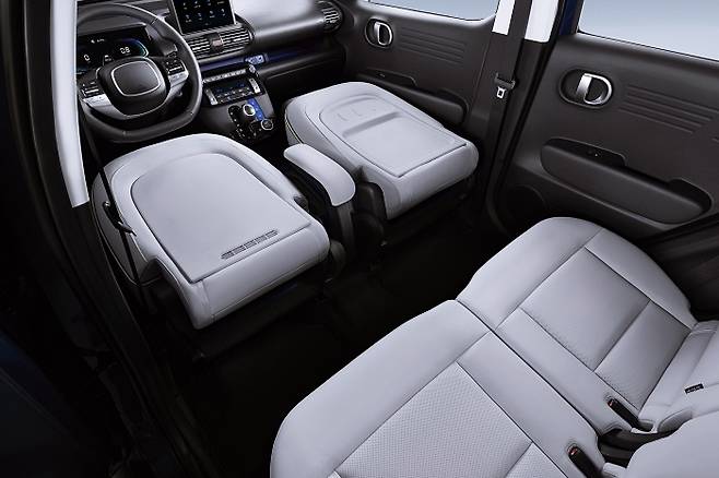 캐스퍼에는 ‘풀 폴딩’(Full-folding) 시트가 적용됐다. /사진제공=현대차