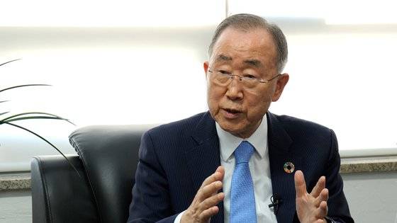 서울 종로구 반기문재단 사무실에서 중앙일보와 인터뷰를 갖는 반기문 전 유엔 사무총장. [중앙포토]