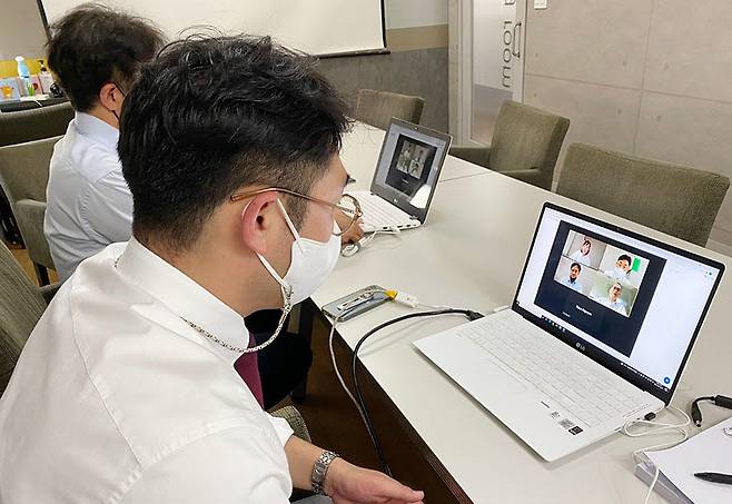 토마토시스템은 베트남과 인도네시아 시장 진출을 위해 동남아 ICT솔루션 온라인 화상상담회에 참가했다.