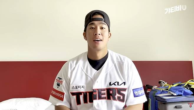 KIA 타이거즈의 새 외국인 투수 보 다카하시가 오는 25일 KBO리그 데뷔전을 치를 예정이다.(타이거즈TV 캡처) © 뉴스1