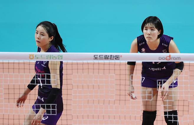 이다영(왼쪽)과 이재영(오른쪽)./연합뉴스