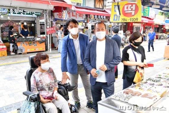 김상호 하남시장 16일 덕풍전통시장 방문. 사진제공=하남시