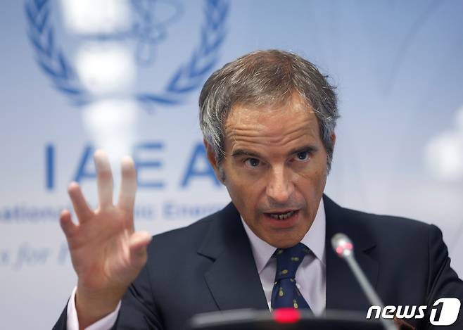 라파엘 그로시 국제원자력기구(IAEA) 사무총장이 2021년 9월 13일(현지시간) 오스트리아 빈 제네바 본부에서 열린 정기 이사회 관련 기자회견에 참석한 모습. 이번 이사회는 오는 17일까지 개최된다. © 로이터=뉴스1 © News1 최서윤 기자