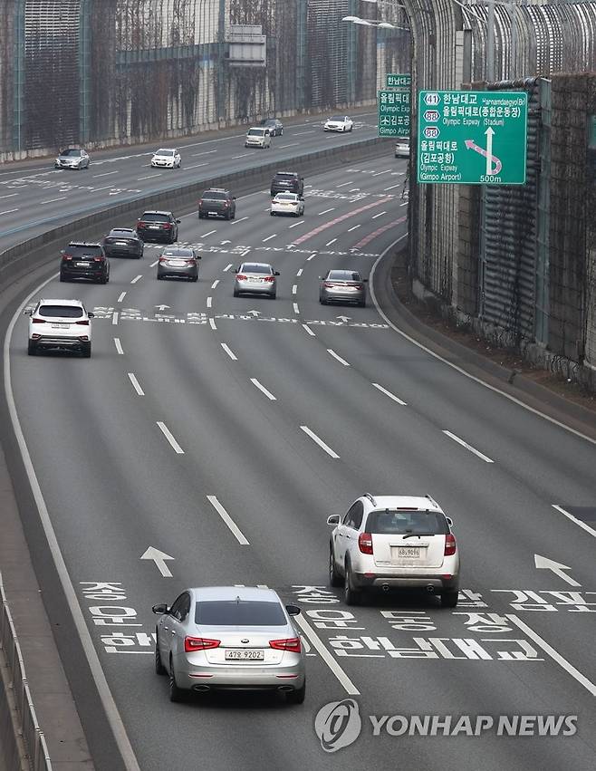양방향 정체 대부분 해소…추석 당일 정체 극심할 듯 [연합뉴스 자료사진]